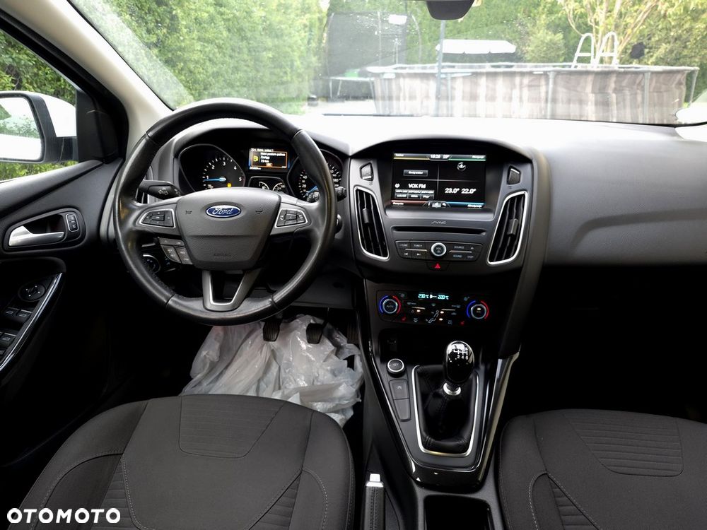 Ford Focus 2.0 TDCi Titanium ASS - 4