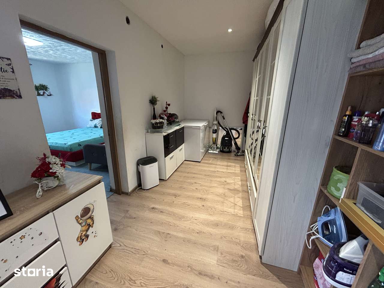Vand casa din caramida, st.494 mp, sc.131 mp, cu 4 cam.2 bai, moderna - Imagine principală: 4/14