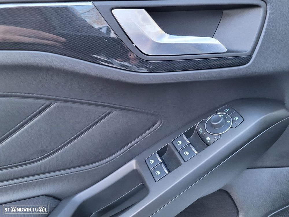 Ford Focus 1.0 EcoBoost MHEV ST-Line - 18