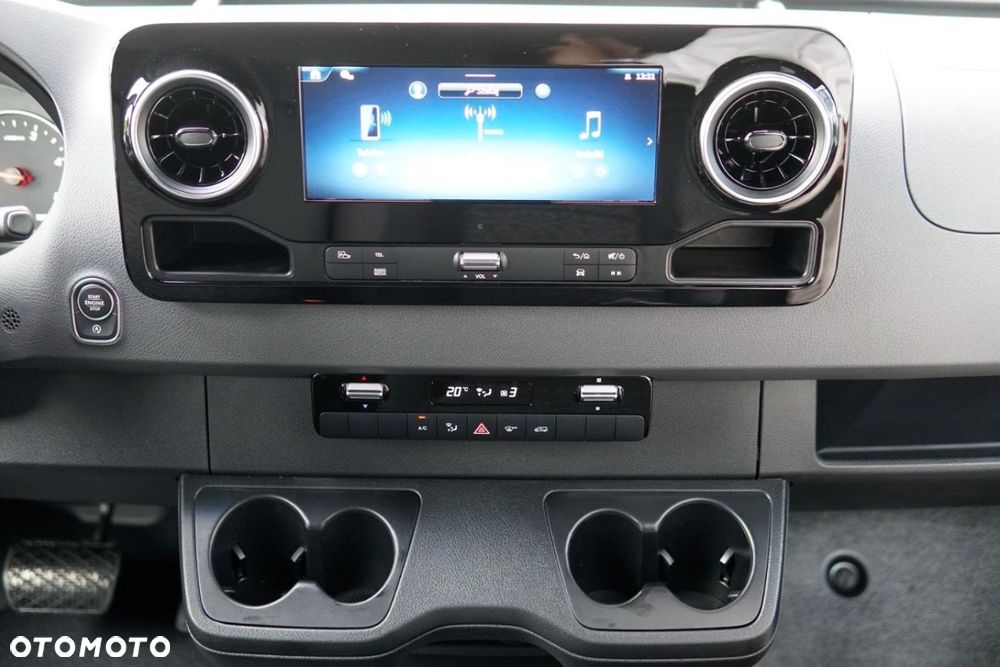 Mercedes-Benz Sprinter - 15