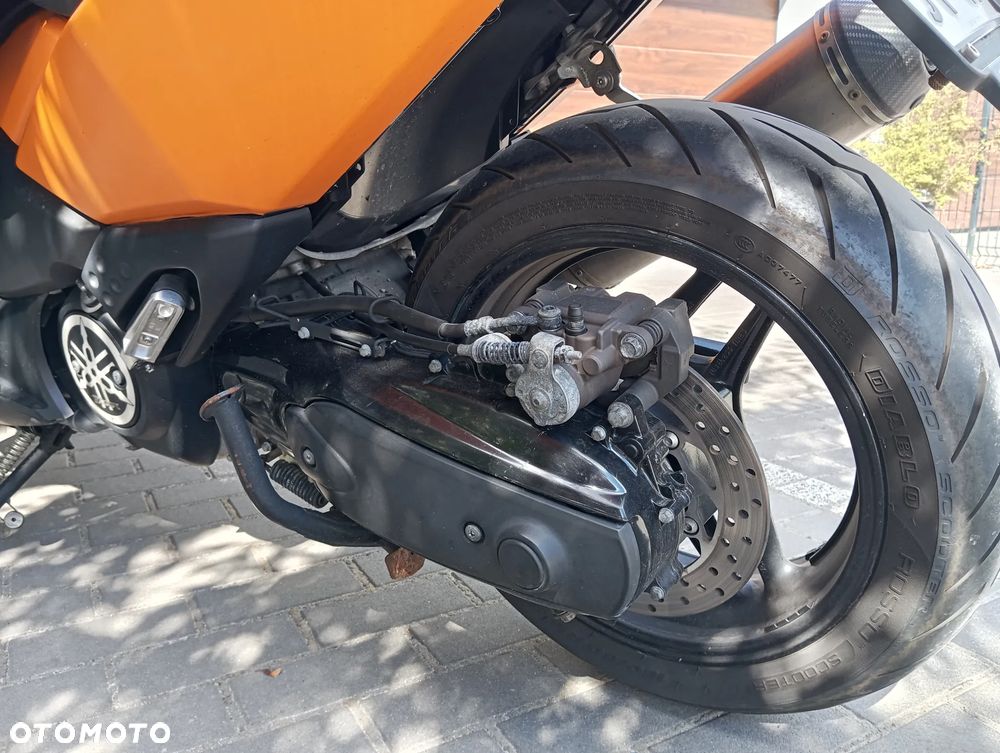 Yamaha Tmax - 4