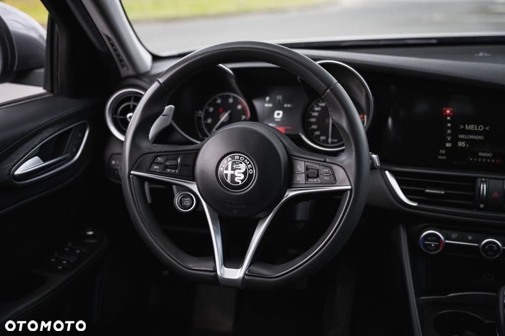 Alfa Romeo Giulia - 15