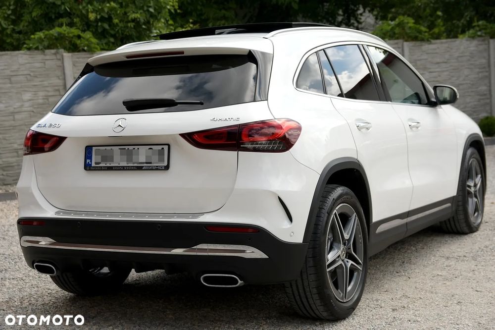 Mercedes-Benz GLA 250 4-Matic AMG Line - 4