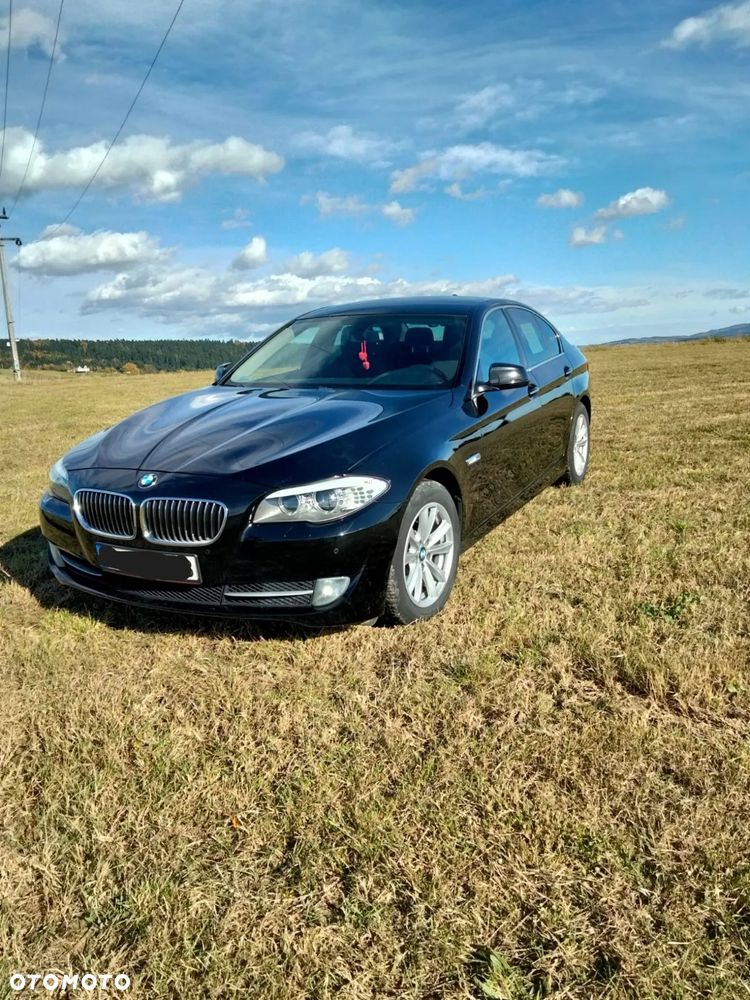 BMW Seria 5 525d xDrive - 2