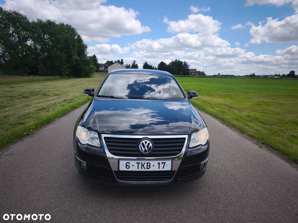 Volkswagen Passat 1.6 Trendline - 2