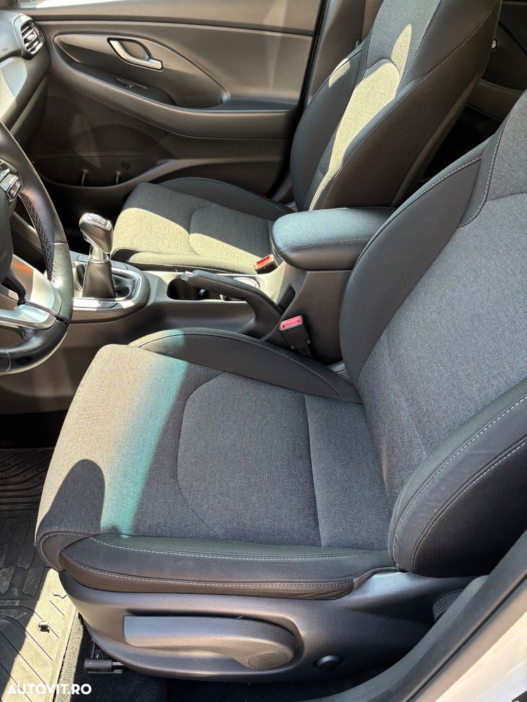 Hyundai i30 1.5 110CP 5DR M/T Highway - 20