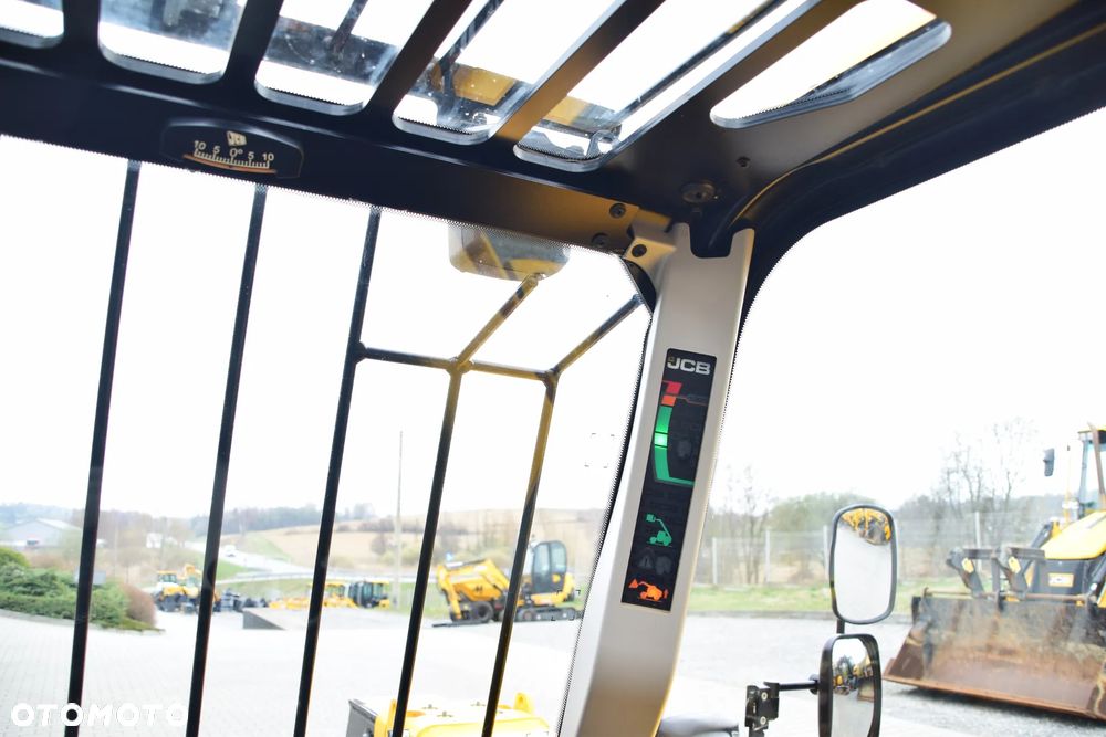 JCB 525-60 HiVIZ - 18