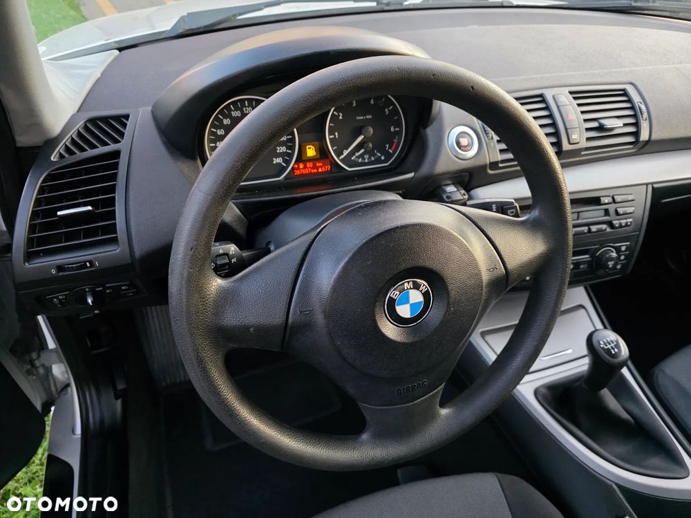 BMW Seria 1 - 16