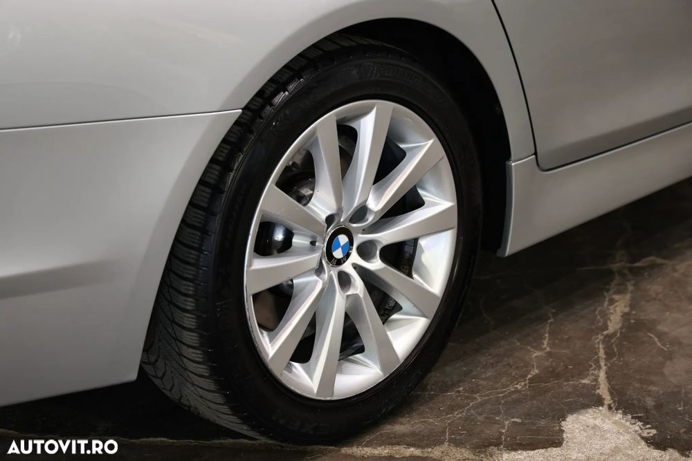 BMW Seria 5 518d Aut. - 34