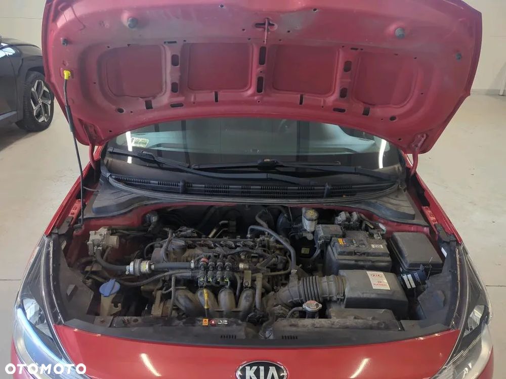 Kia Rio 1.2 M - 10