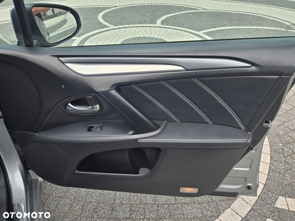 Toyota Avensis 2.0 D-4D Premium - 14