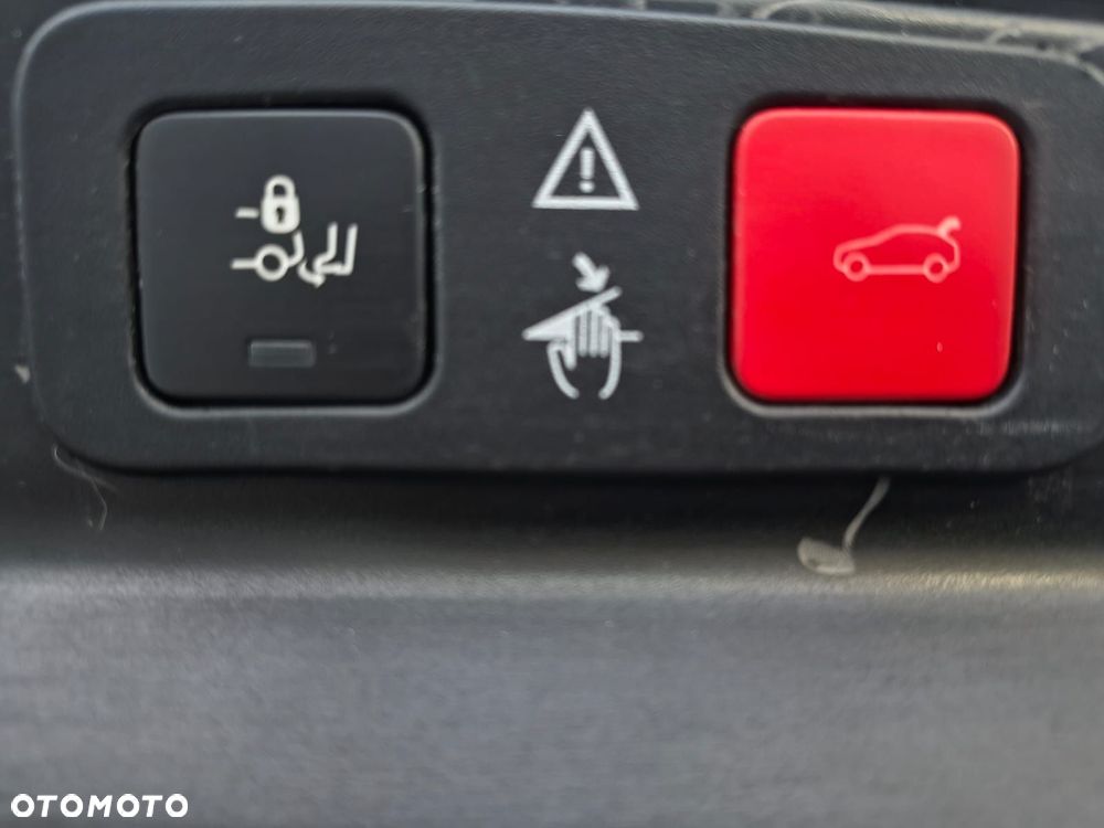Peugeot 5008 1.2 PureTech Allure S&S - 29