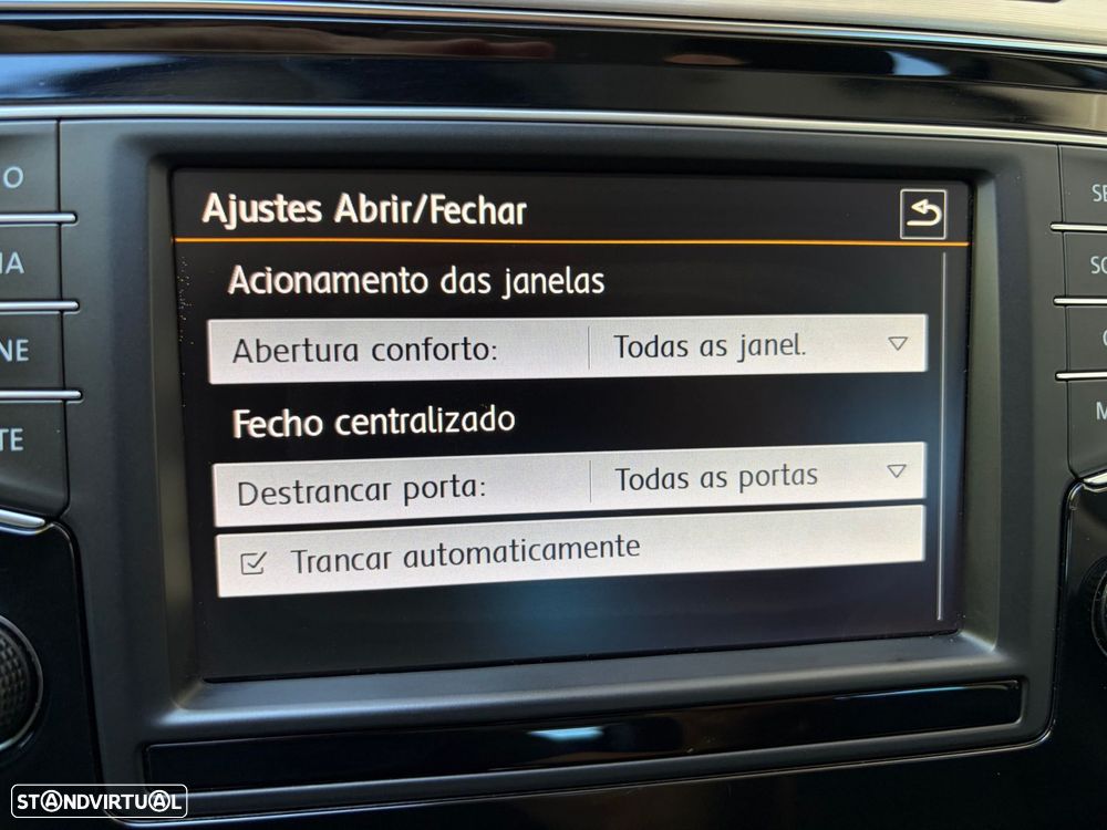 VW Passat Variant 2.0 TDI Highline DSG - 41