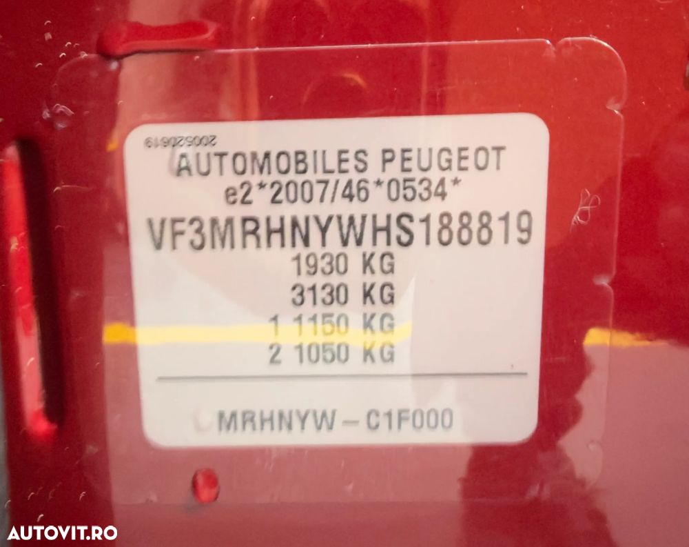 Peugeot 3008 1.2 PureTech Turbo S&S EAT6 GT-Line - 28