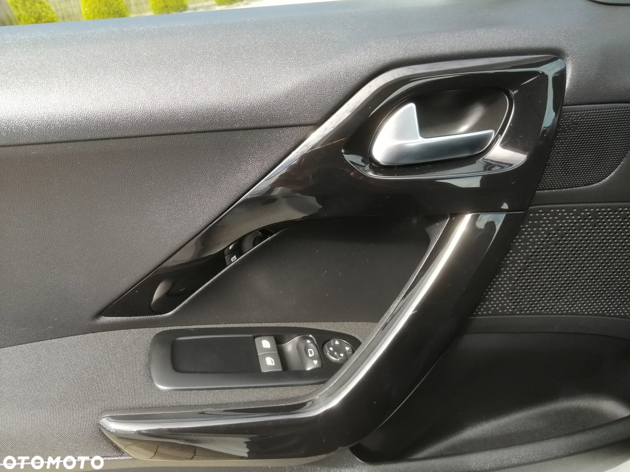 Peugeot 208 PureTech 82 Start & Stop Allure - 18