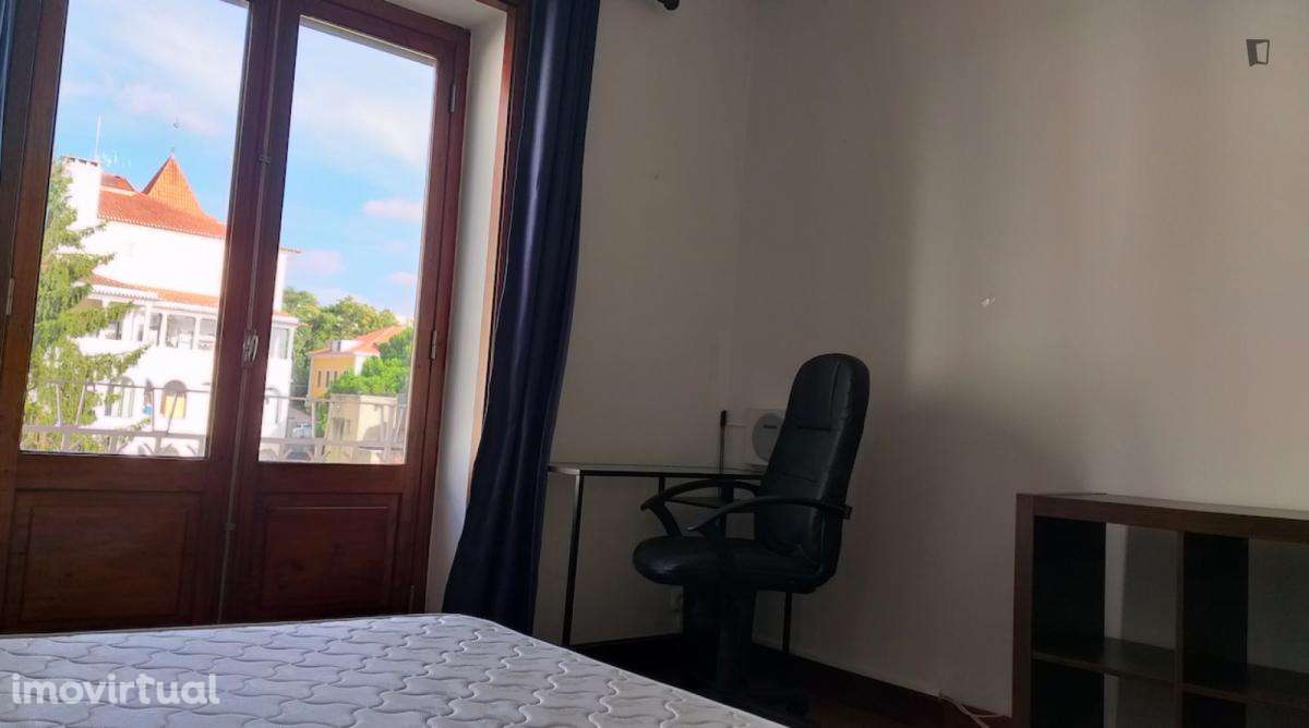 Quarto - localizado em Montes Claros Coimbra - Grande imagem: 4/16