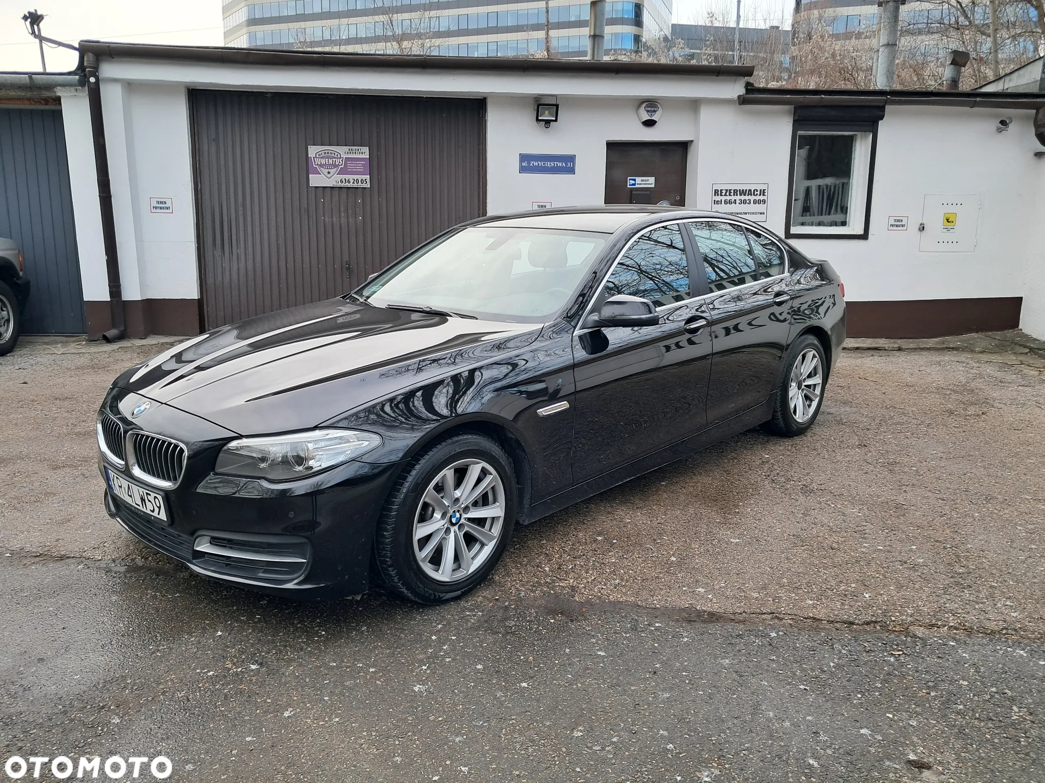BMW Seria 5 518d - 14