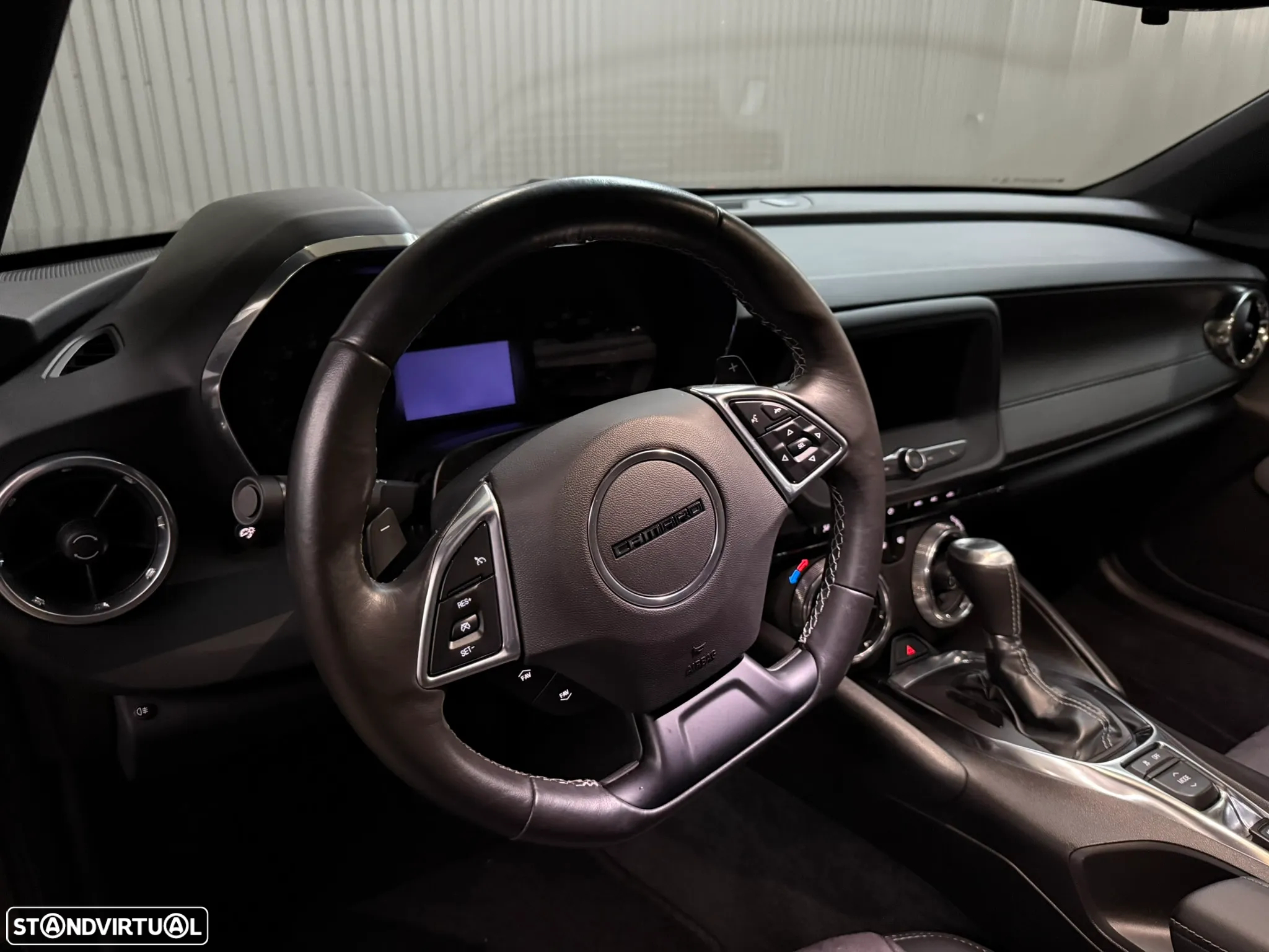 Chevrolet Camaro Coupe 2.0 Aut. - 31
