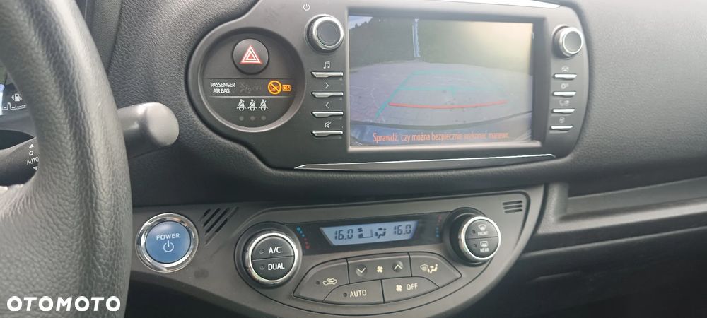 Toyota Yaris - 12
