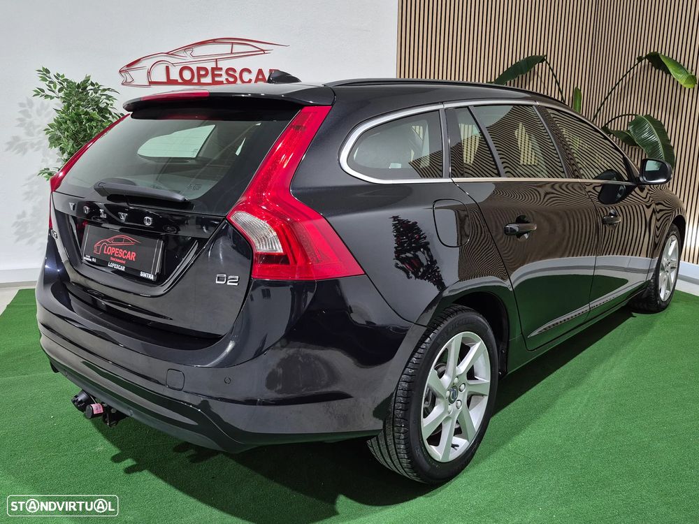 Volvo V60 1.6 D2 Momentum Eco Powershift - 5