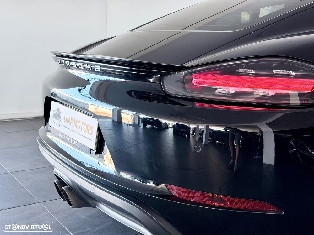 Porsche 718 Cayman 2.0 T - 11
