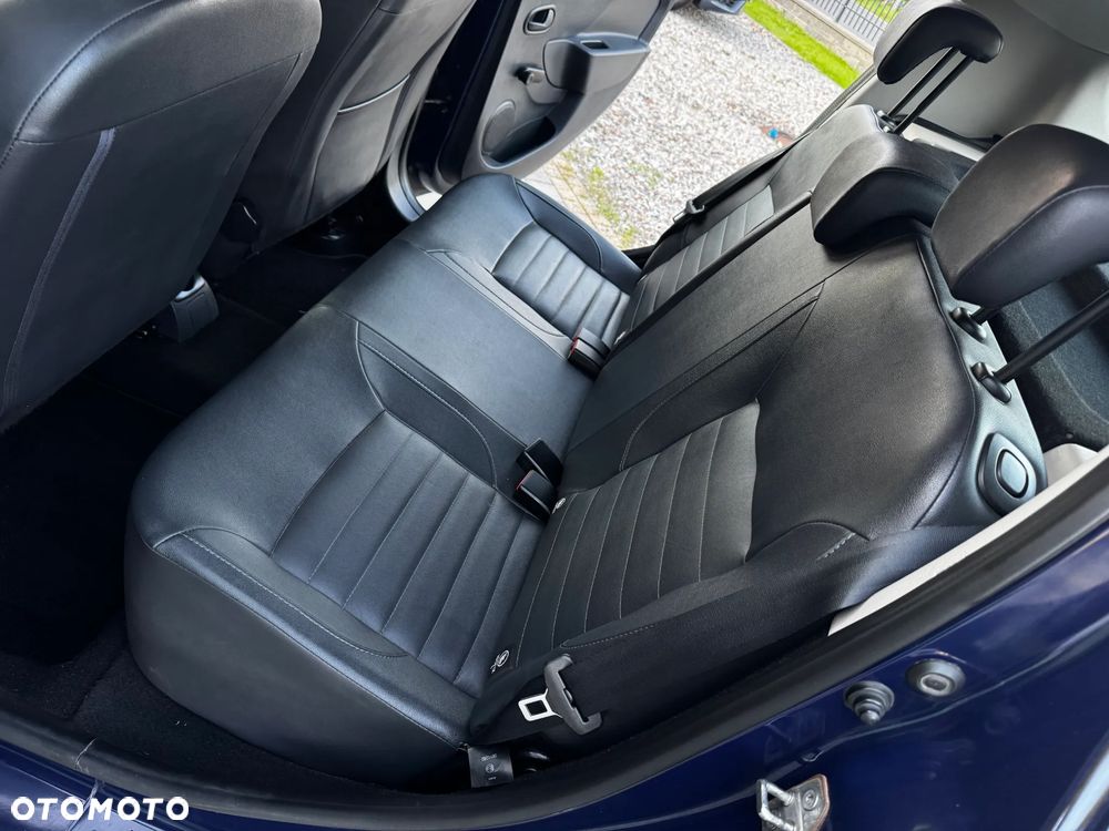 Dacia Sandero 1.2 16V 75 Laureate - 11