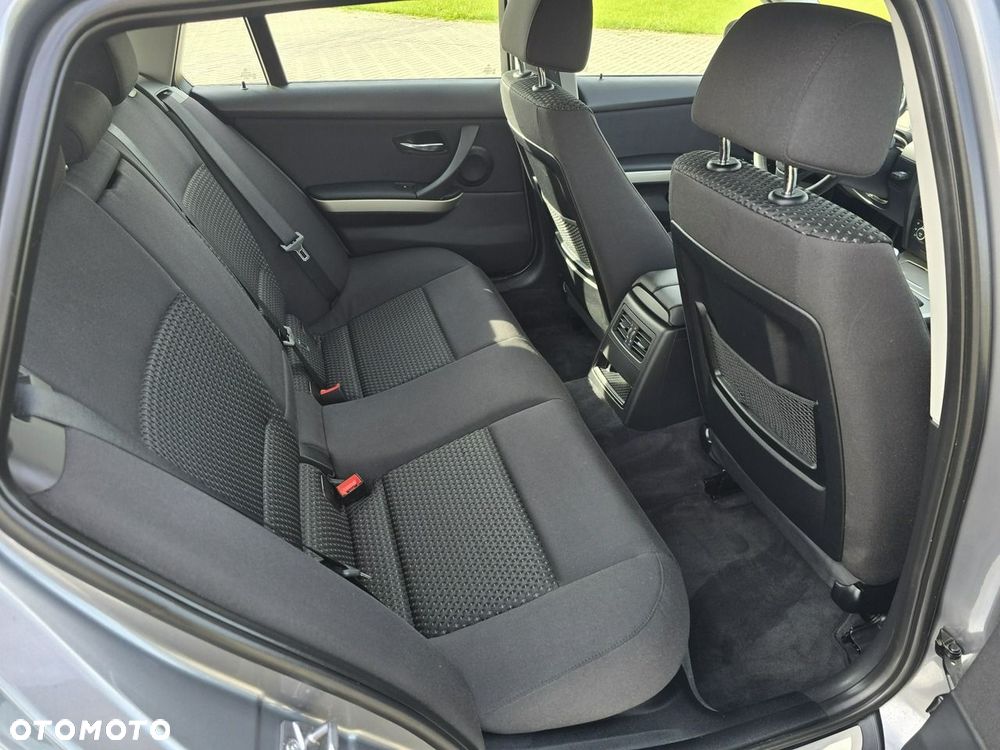 BMW Seria 3 - 20