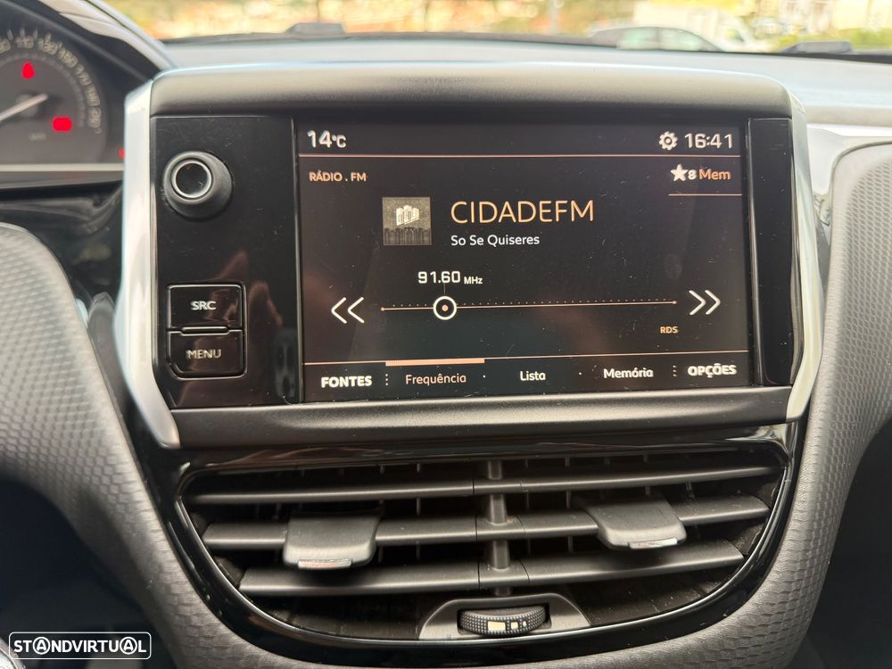 Peugeot 2008 1.2 PureTech Style - 20