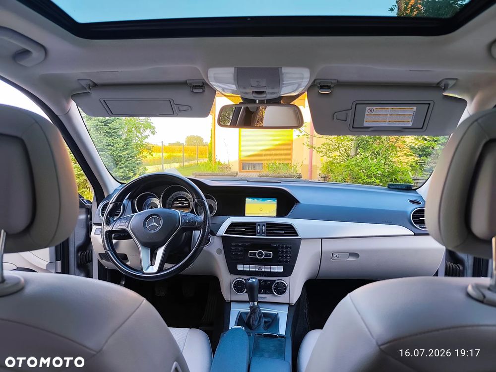 Mercedes-Benz Klasa C 200 CDI BlueEff Avantgarde - 20