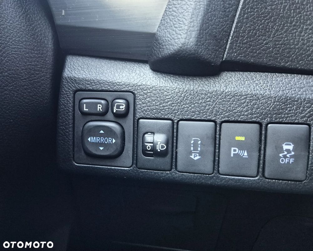 Toyota Auris 2.0 D-4D Comfort - 36
