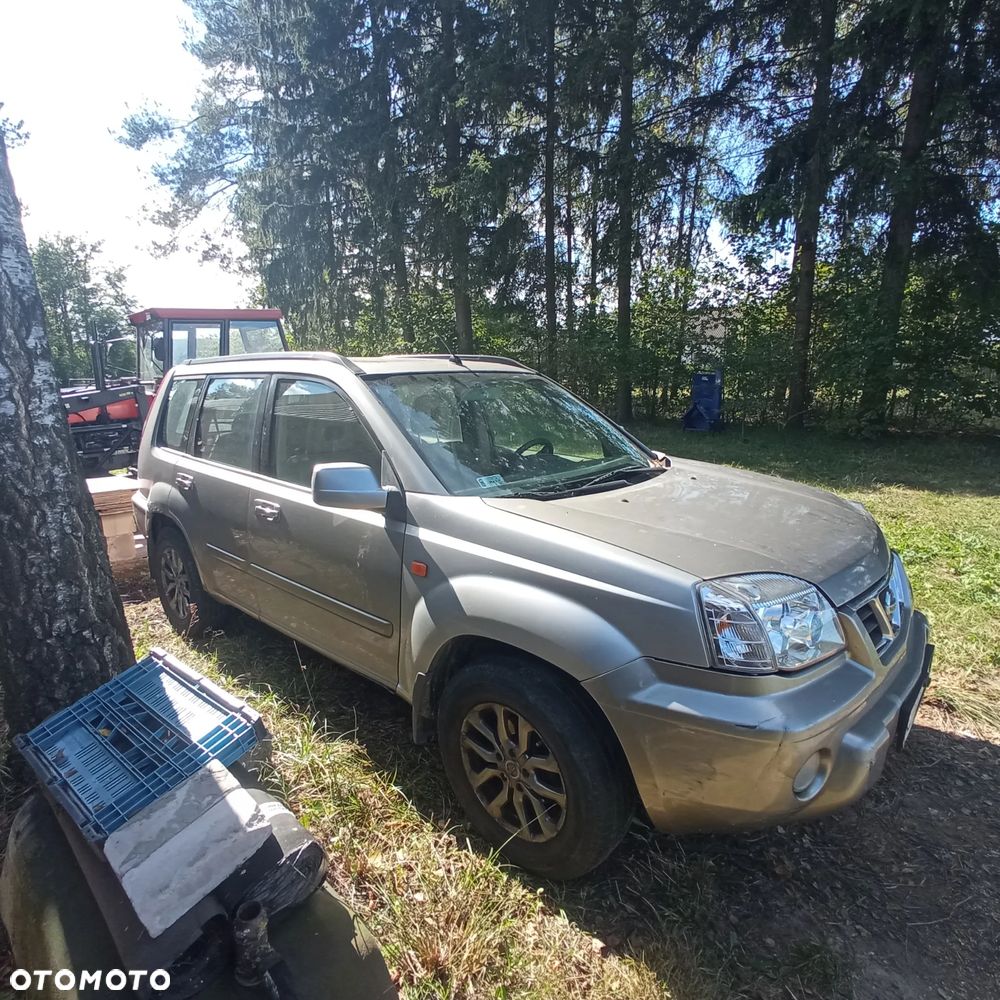 Nissan X-Trail 2.0 Luxury - 1
