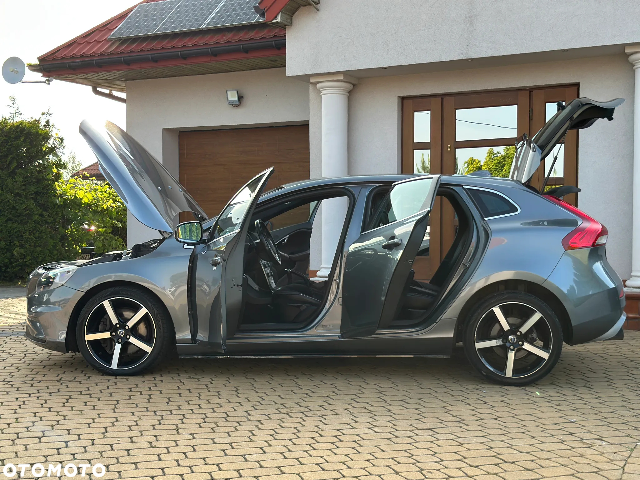 Volvo V40 D4 Drive-E R-Design Summum - 18