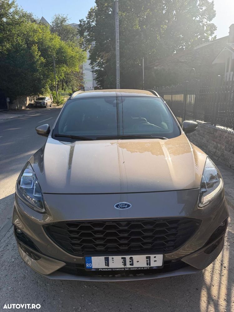 Ford Kuga - 1