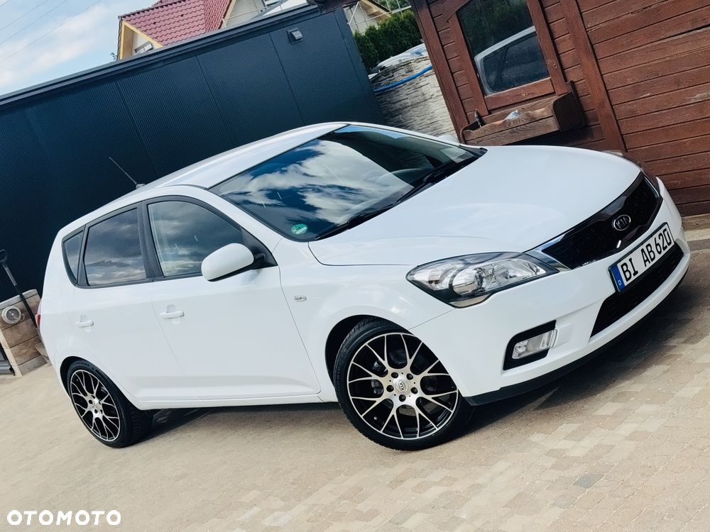 Kia Ceed 1.4 CVVT Dream-Team Edition - 22