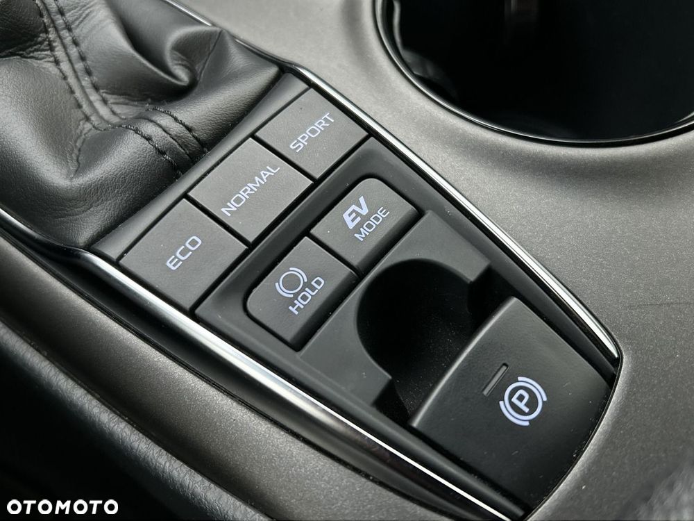 Toyota Camry 2.5 Hybrid Prestige CVT - 23