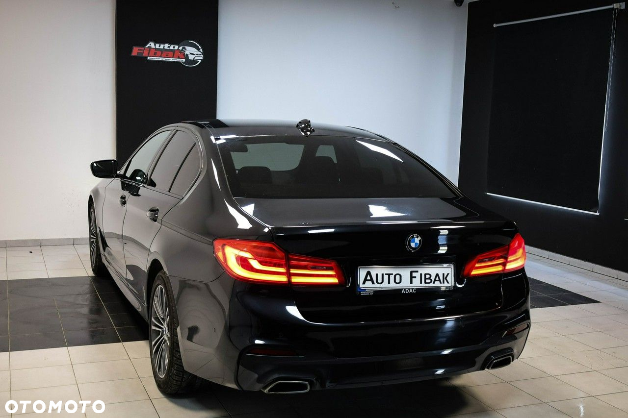 BMW Seria 5 520d xDrive M Sport sport - 9