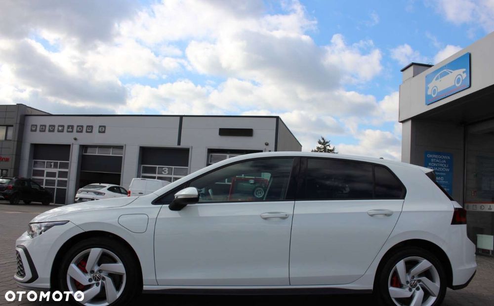 Volkswagen Golf - 11