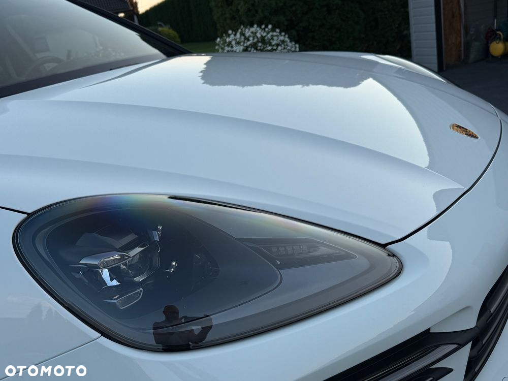 Porsche Cayenne Platinum Edition - 11