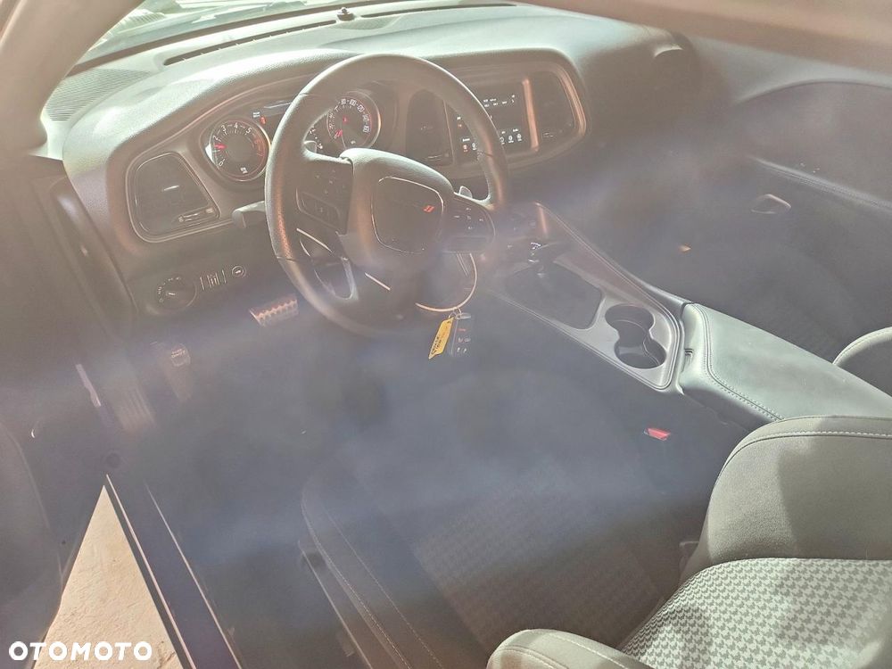 Dodge Challenger 5.7 R/T - 9