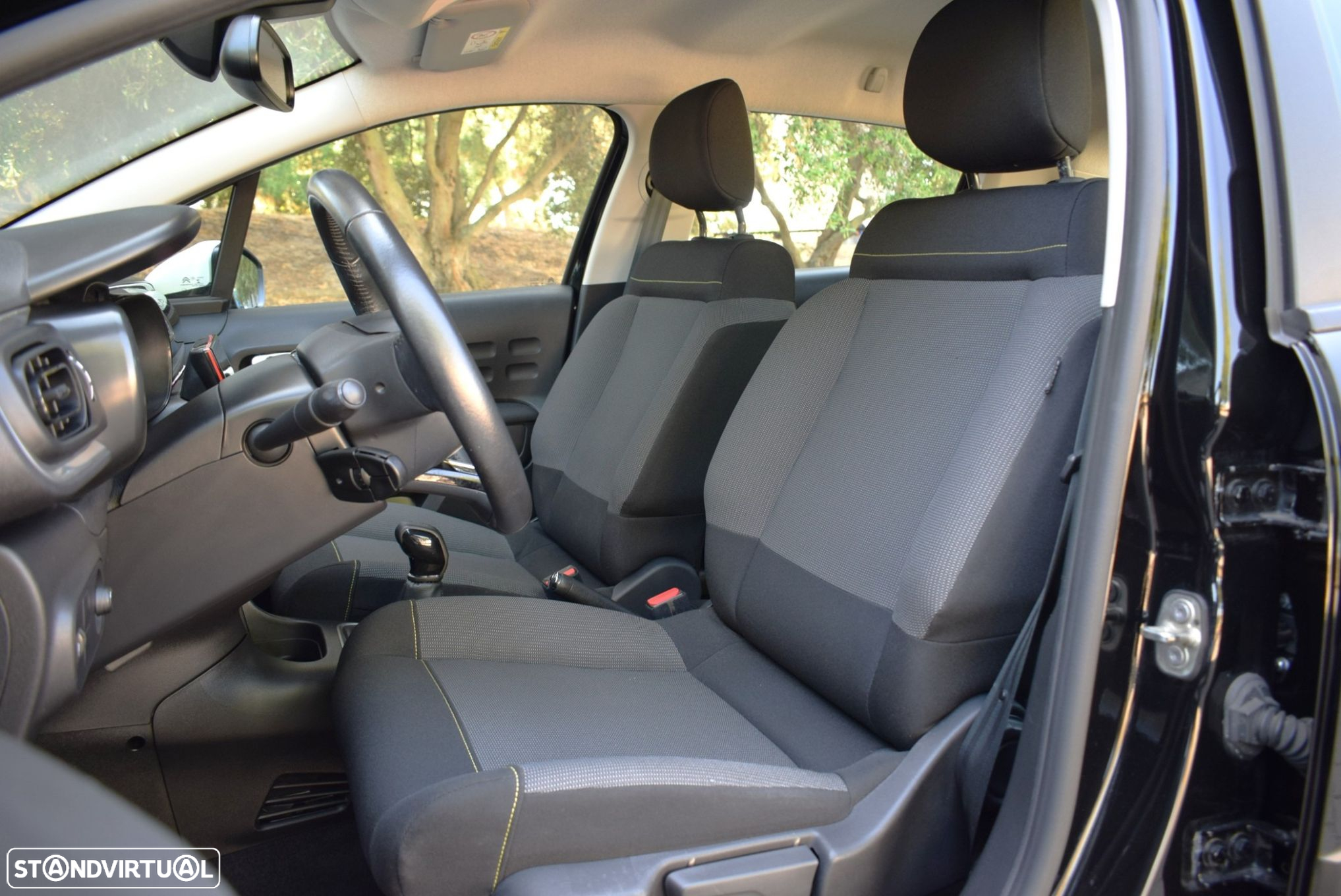 Citroën C3 1.2 PureTech Shine - 6