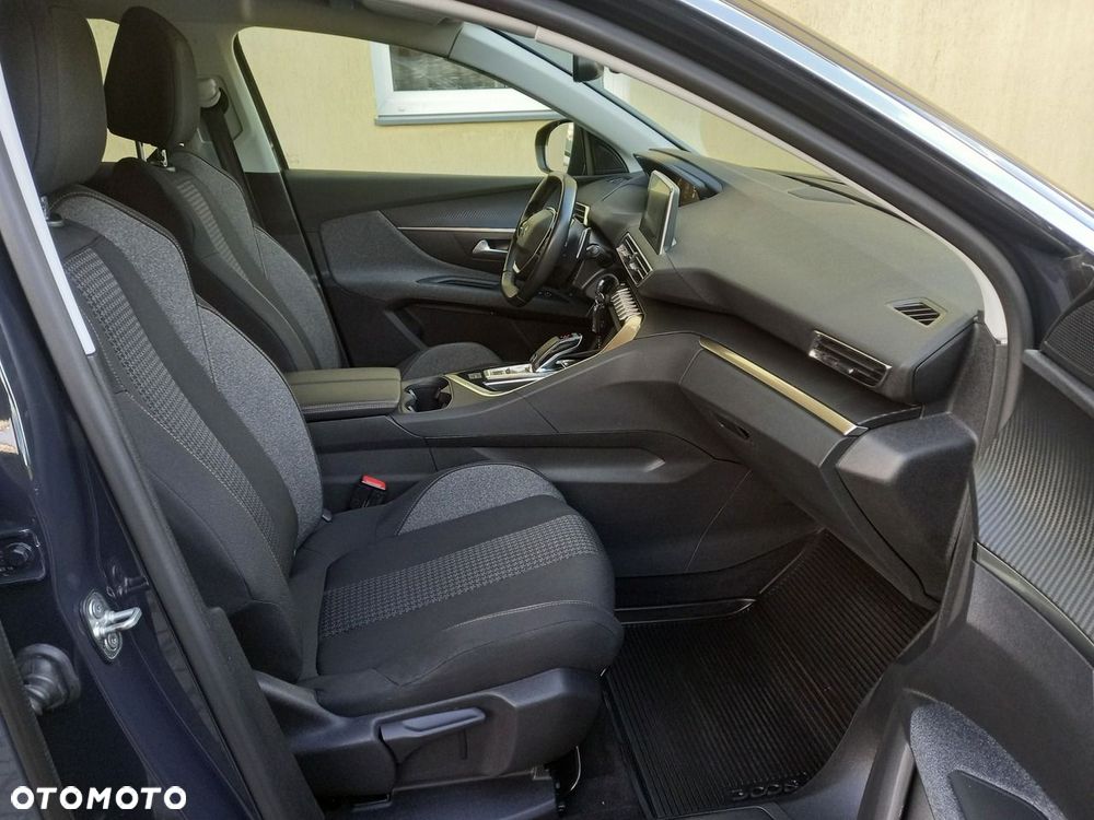Peugeot 3008 - 18