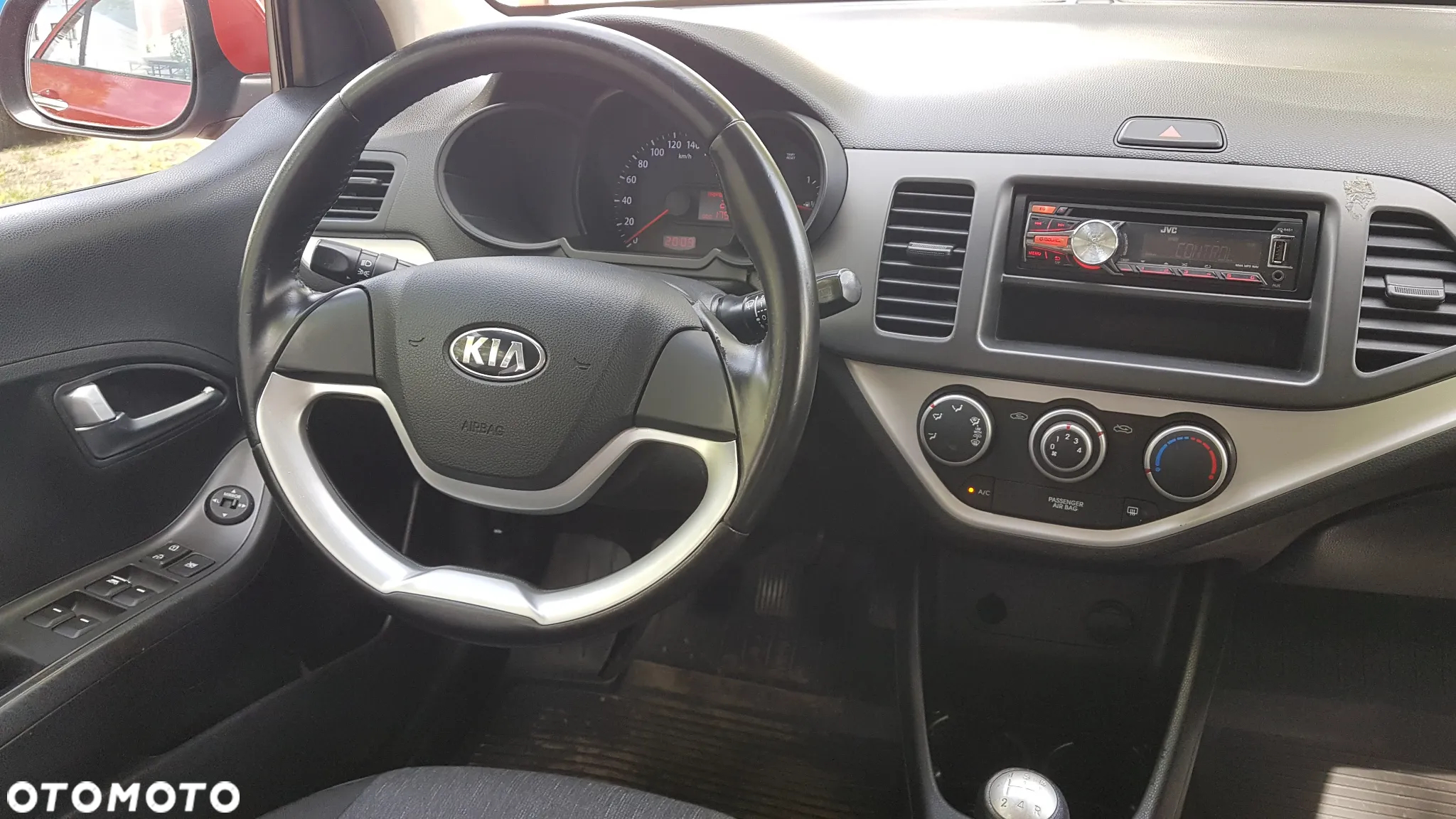 Kia Picanto - 11