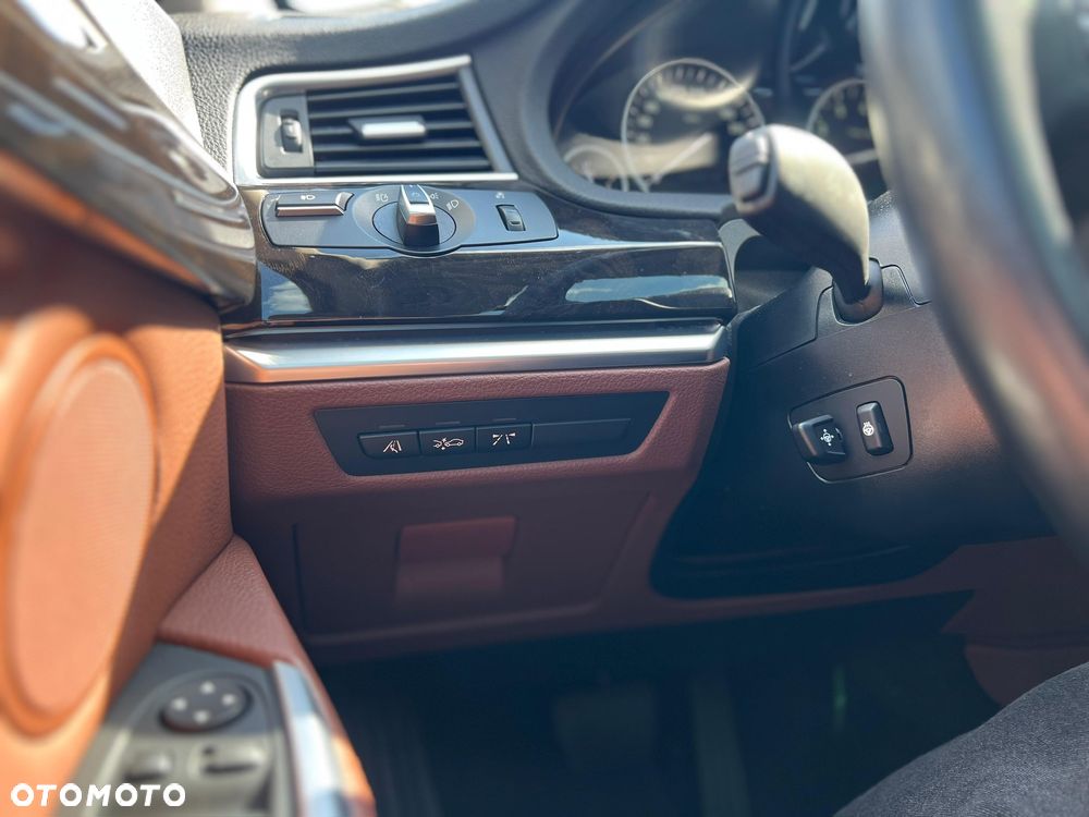 BMW 5GT 535i xDrive - 18