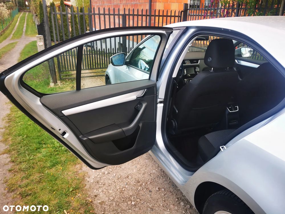 Skoda Octavia 1.4 TSI Ambition - 12