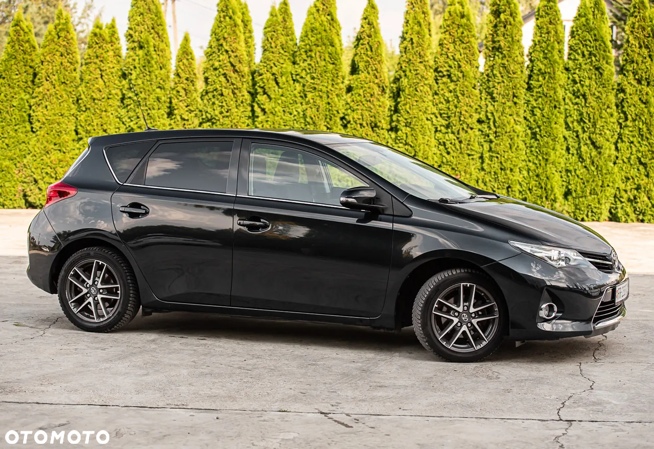 Toyota Auris 1.6 Premium Comfort - 4