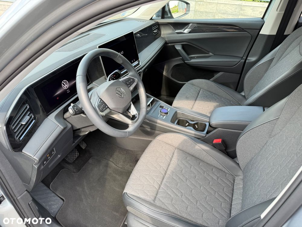 Volkswagen Tiguan - 12