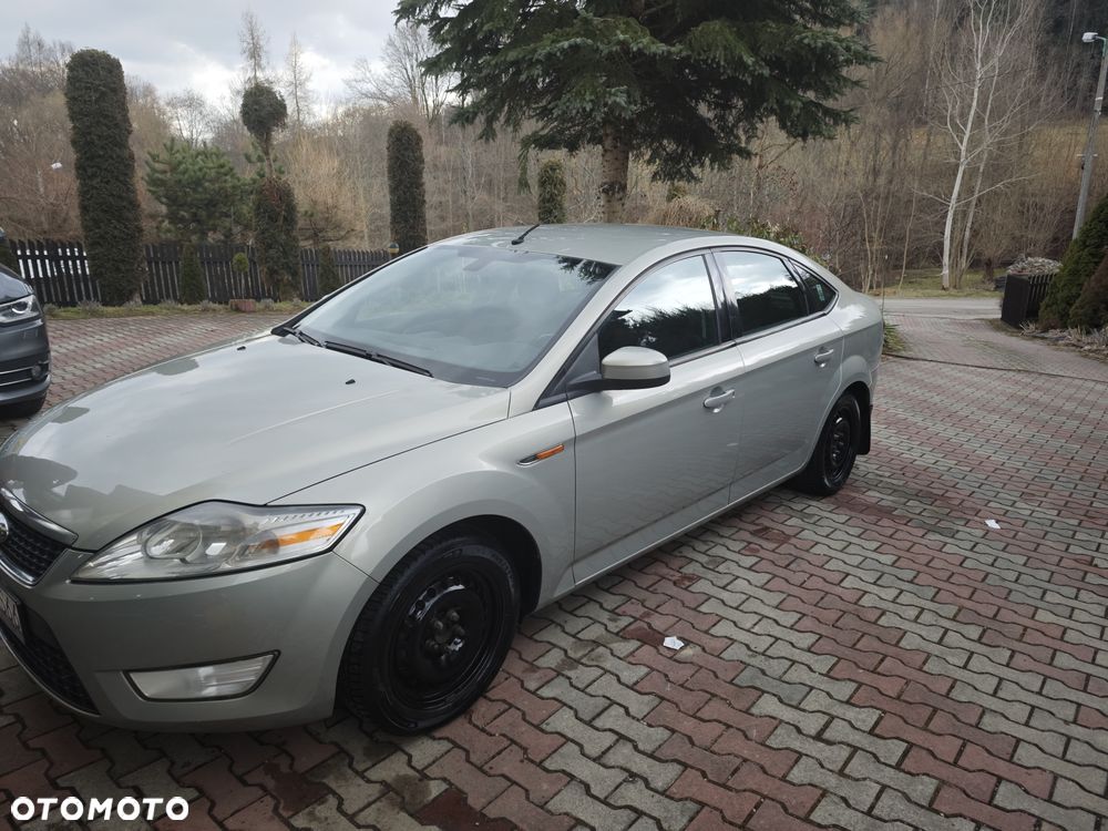Ford Mondeo 2.0 Ghia - 2