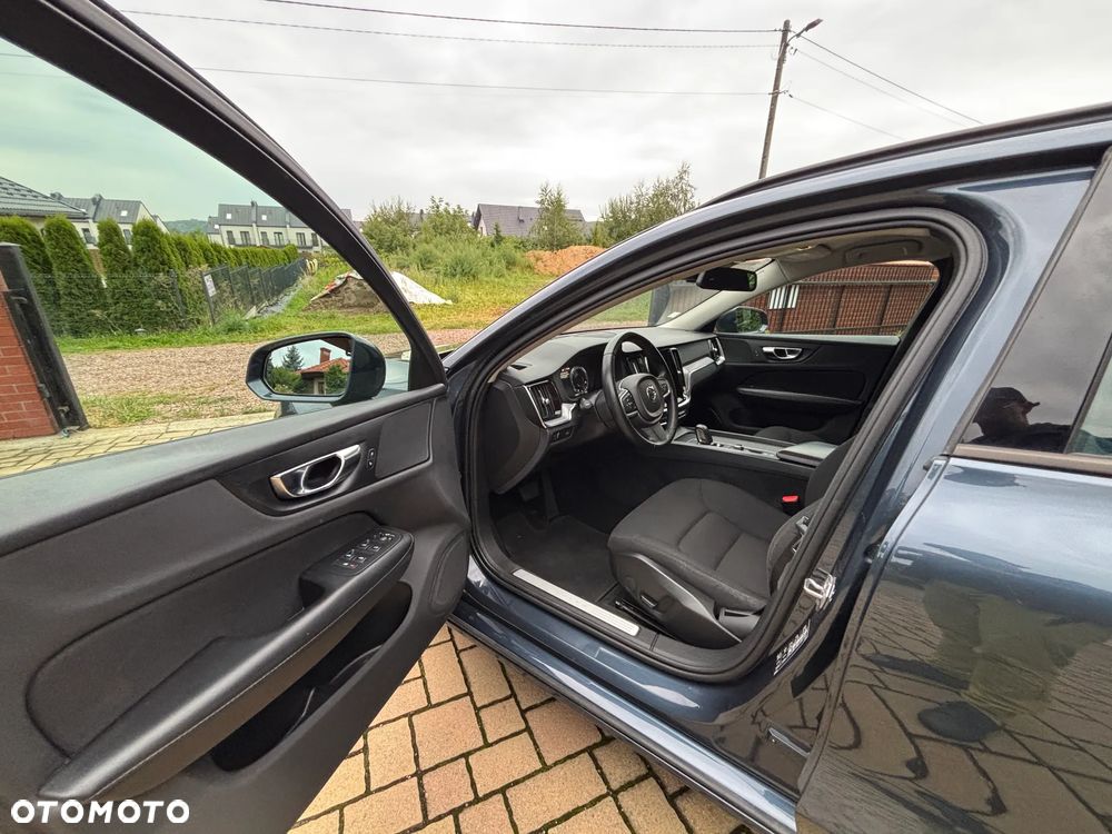Volvo V60 B4 D Momentum - 14