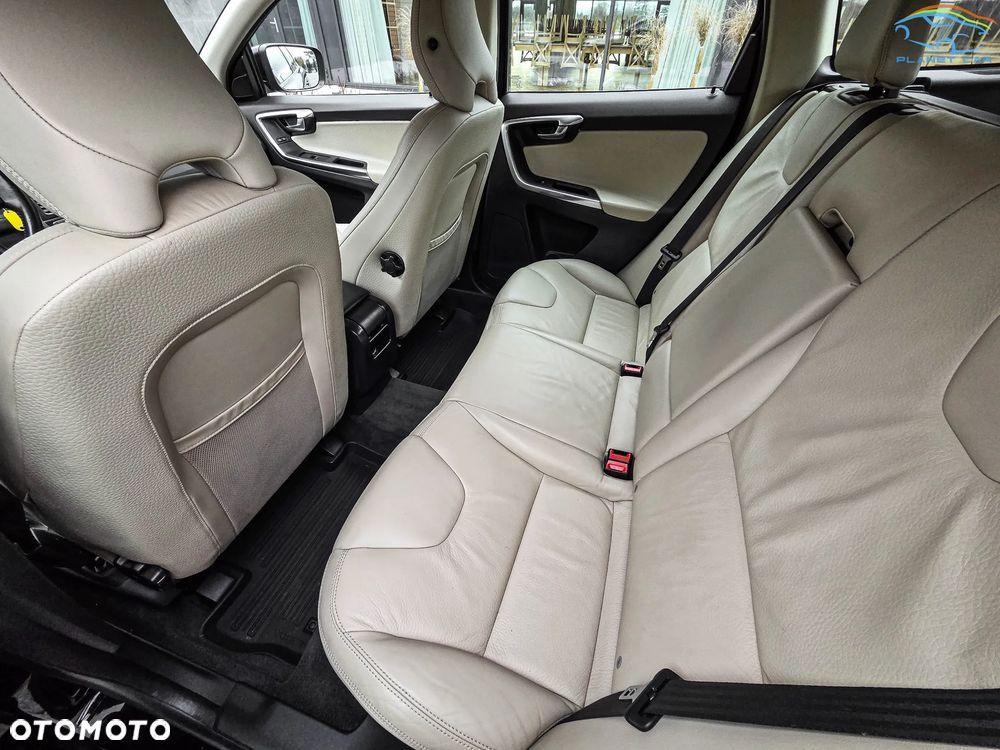 Volvo XC 60 D4 AWD Kinetic - 15