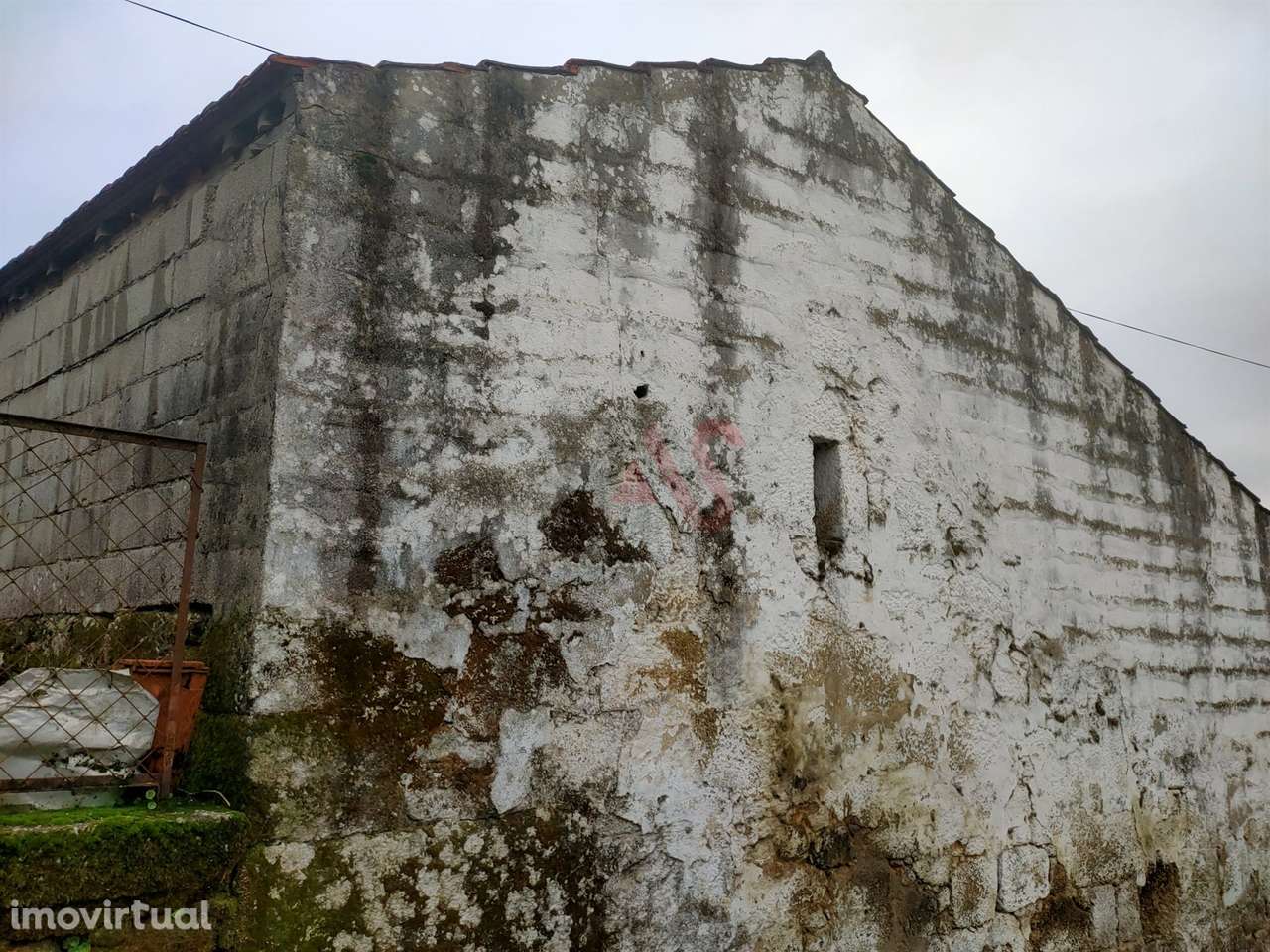 Moradia T5 para reabilitar em Nevogilde, Lousada - Grande imagem: 2/9